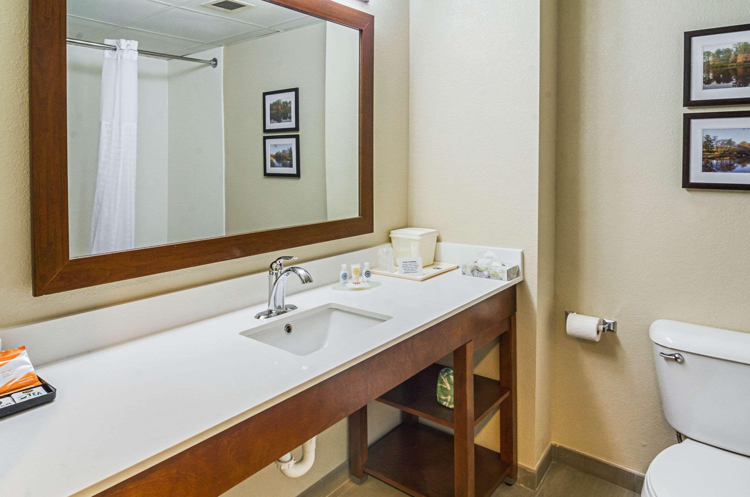 Comfort Inn & Suites Oxford South Экстерьер фото